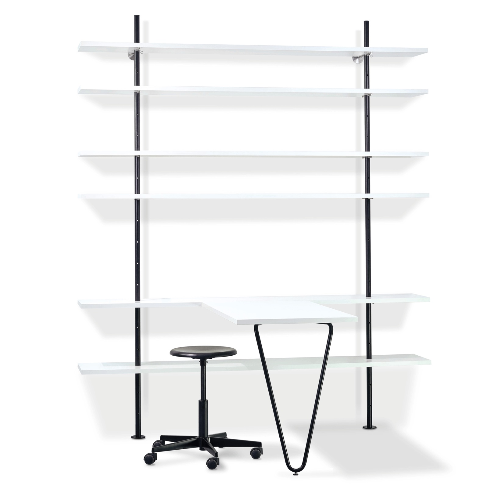 Regaltisch für Eiermann Regal Richard Lampert Regaltisch für Eiermann Regal von Richard Lampert, weiße Melaminplatte, schwarzes Gestell und Bürohocker.