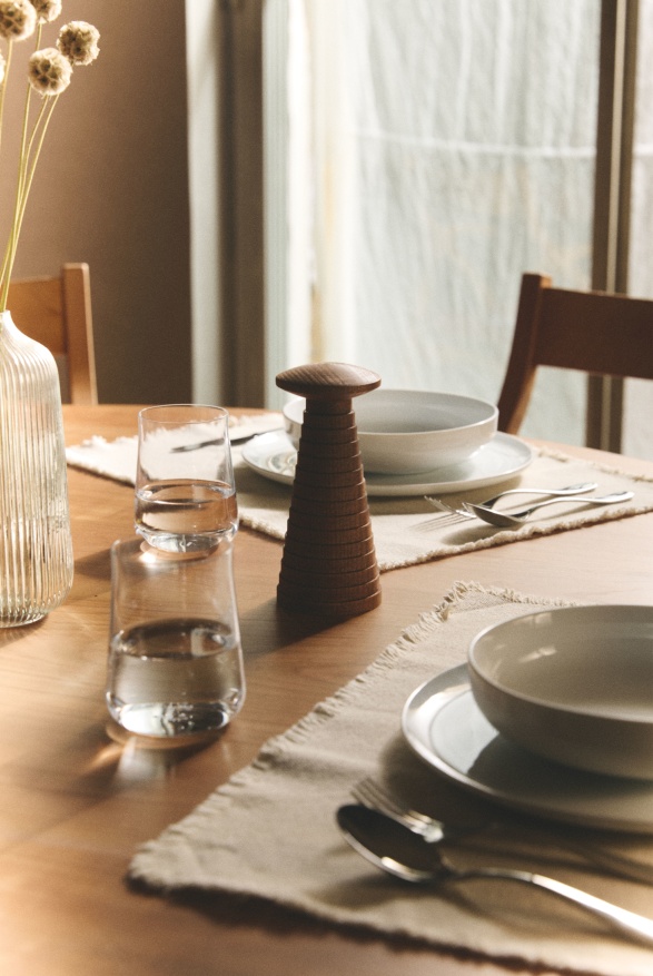 Yucatan Salz- und Gewürzmühle H 17,5 cm MDL22 Alessi