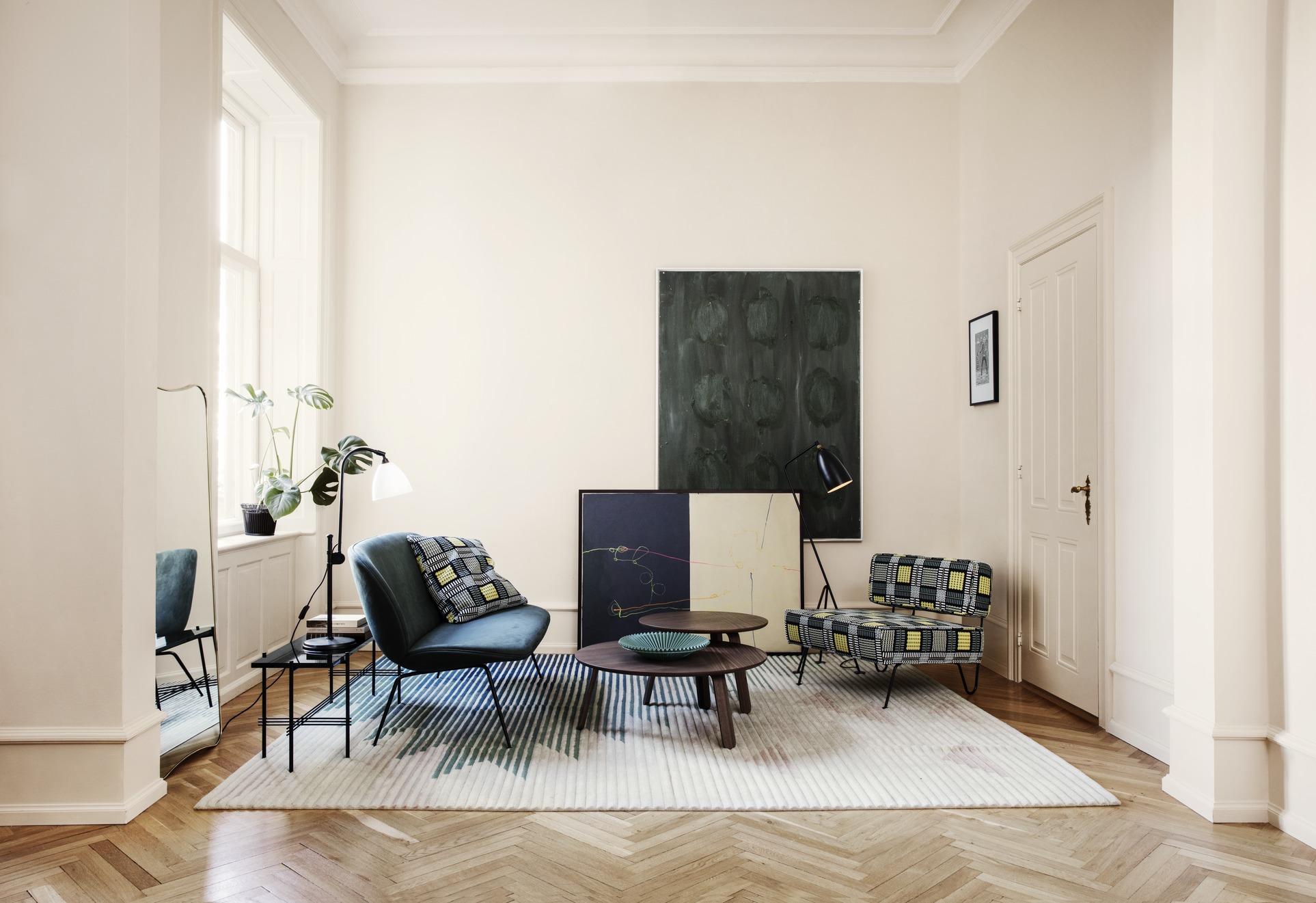 Gräshoppa / Grashoppa Stehleuchte Schwarz Gubi