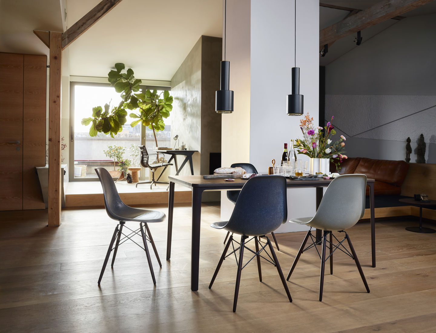 Eames Fiberglass Chair DSR Stuhl Vitra