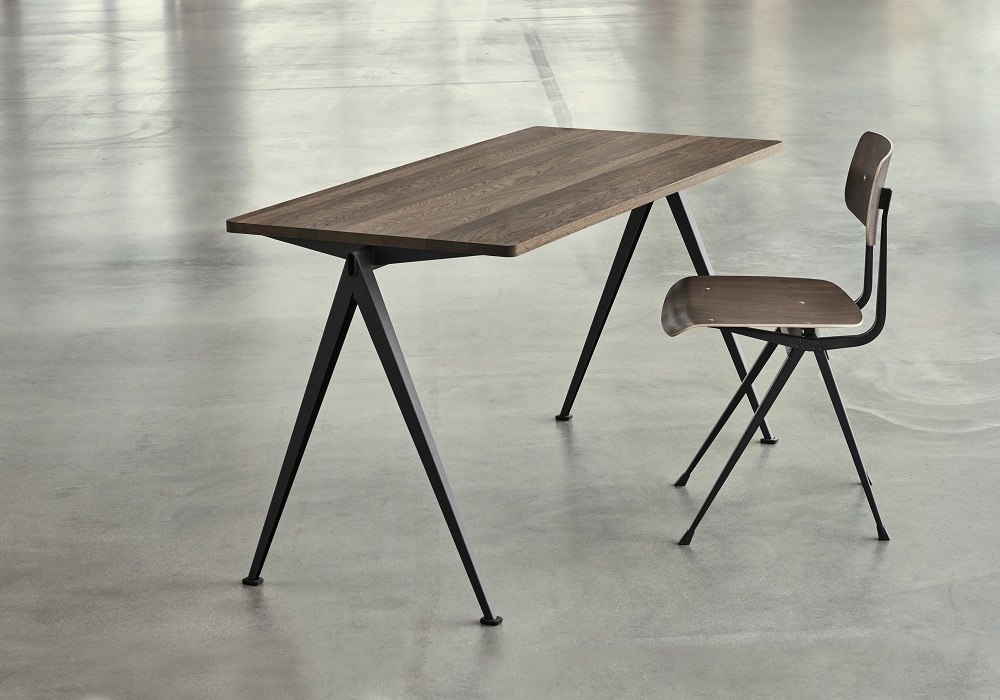 Pyramid Table 01 Tisch / Sekretär Hay