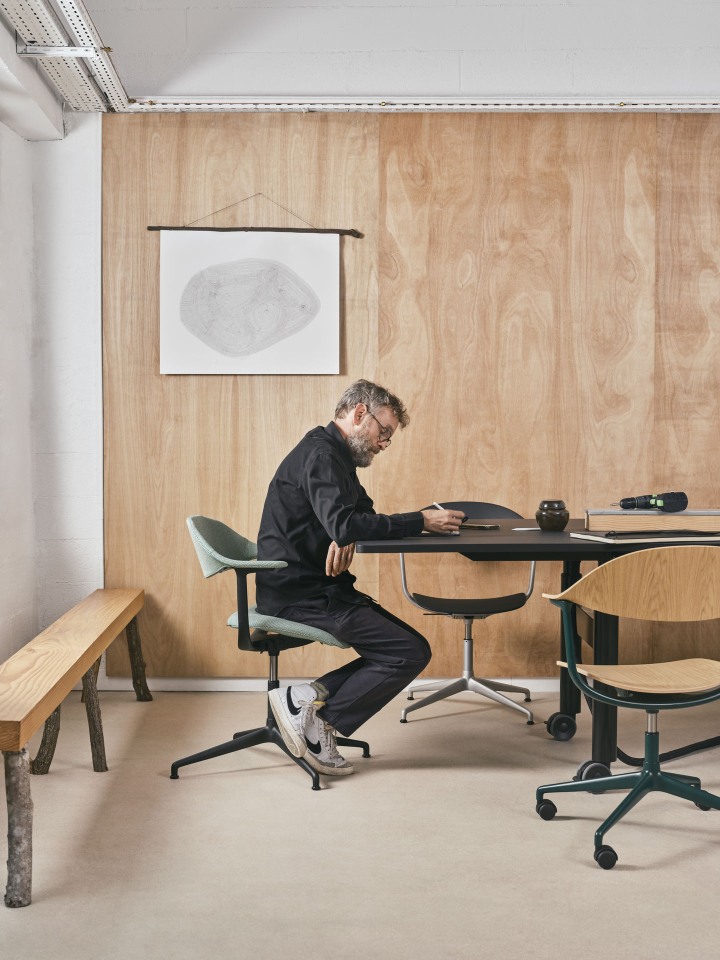 Mynt Rücken und Sitz Kunststoff Bürodrehstuhl Vitra