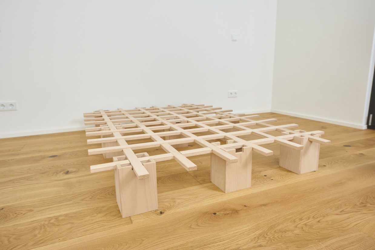System Bett Tojo mit Cube Nachttisch geschenkt! System Bett Tojo mit Cube Nachttisch geschenkt!