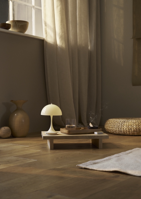 Panthella 160 Portable V3 Akku LED-Tischleuchte Indoor/Outdoor Louis Poulsen 