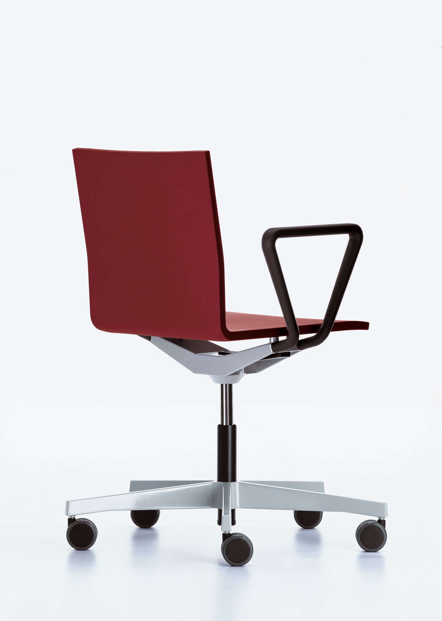 .04 Bürodrehstuhl mit Armlehne Vitra