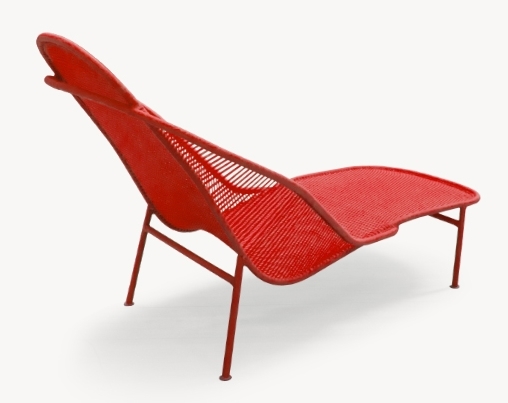 Rote Imba Liege aus der M' Afrique Collection von Moroso, modernes Design für Garten und Terrasse.