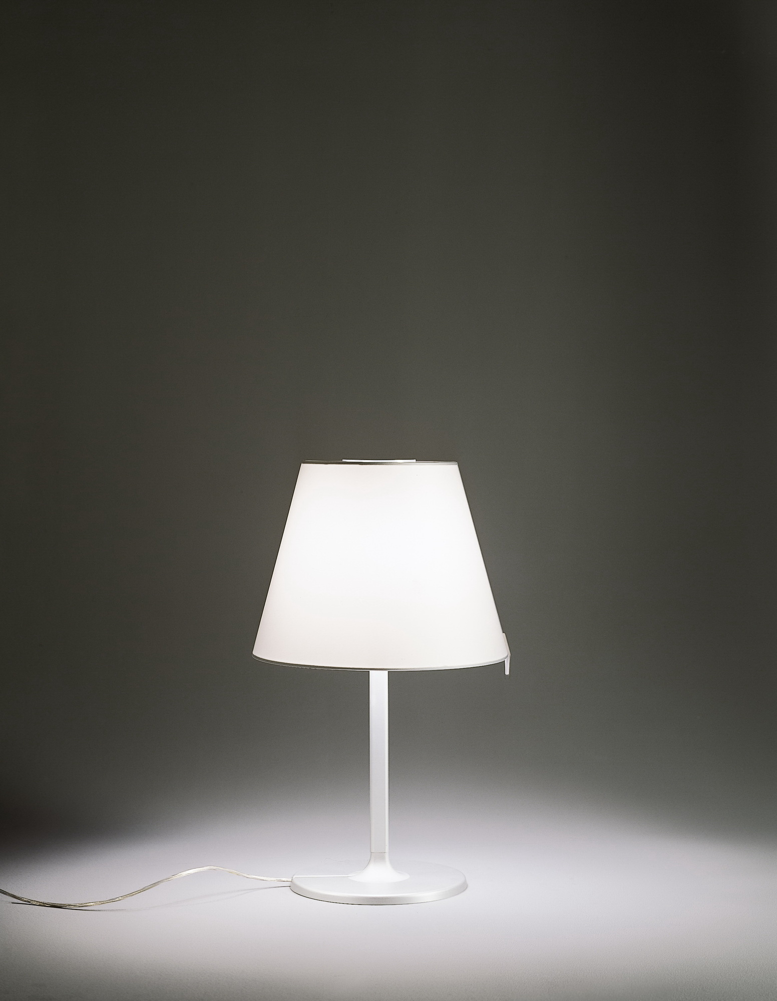 Melampo Notte Tischleuchte Artemide