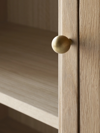 Trace SC87 Schrank / Vitrine AndTradition