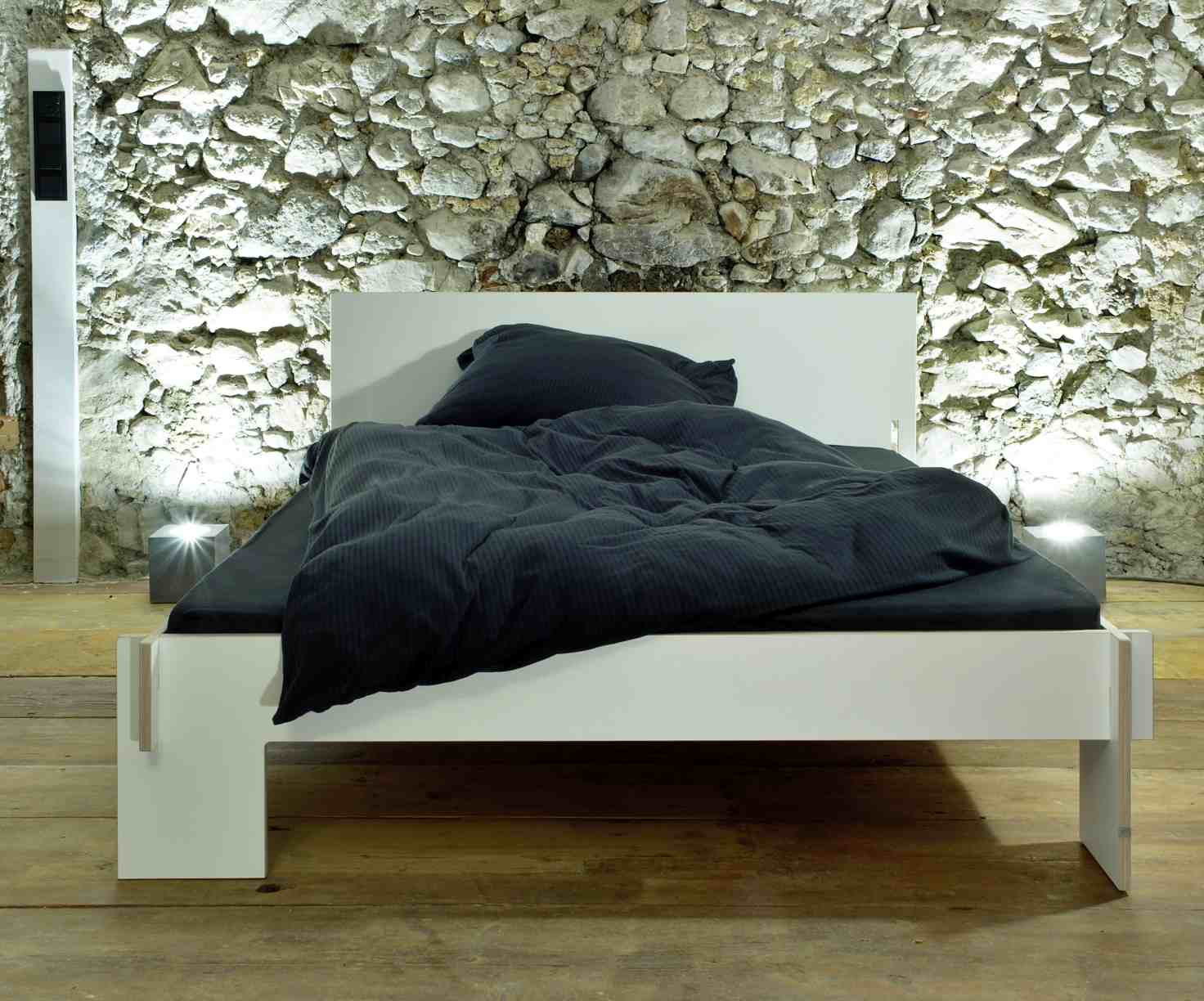 Siebenschläfer Bett mit Kopfteil Nils Holger Moormann B 180 Schwarz