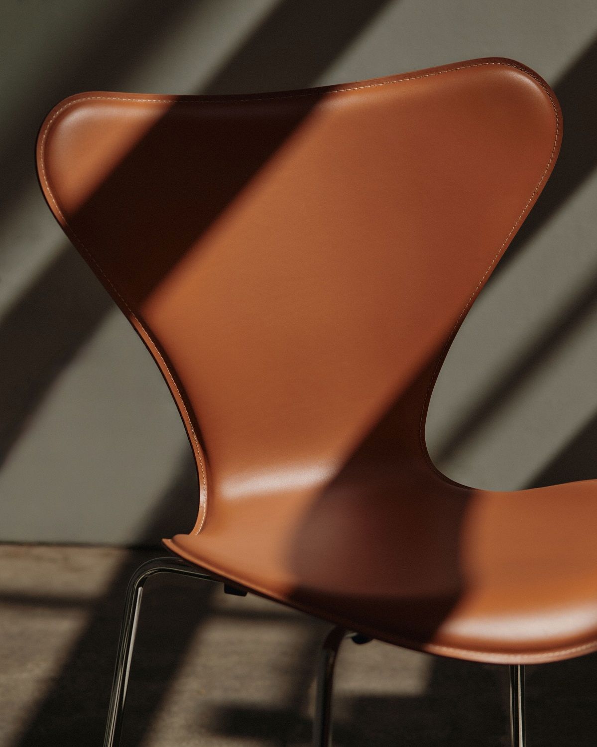 Siebener / Serie 3107 Tailored Stuhl Fritz Hansen