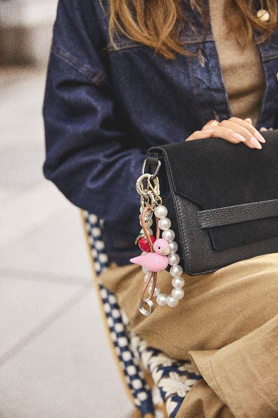Vogel Rosa Schlüsselanhänger silberfarbenes Metall mit Naturleder Kay Bojesen