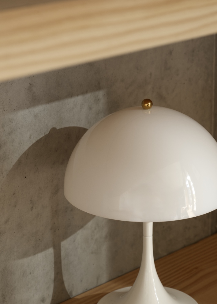 Panthella 160 Portable Akku LED-Tischleuchte  Opal Louis Poulsen LIMITED EDITION