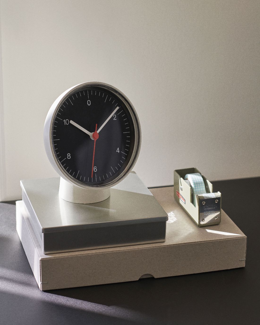 Table Clock Dual-function Tischuhr / Wanduhr Hay Grau
