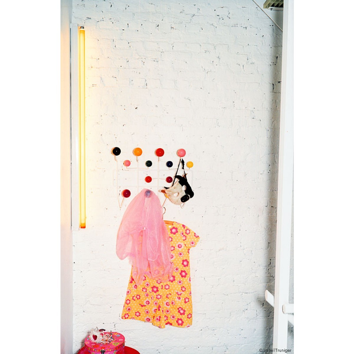 Eames Hang it all Garderobe mehrfarbig Vitra