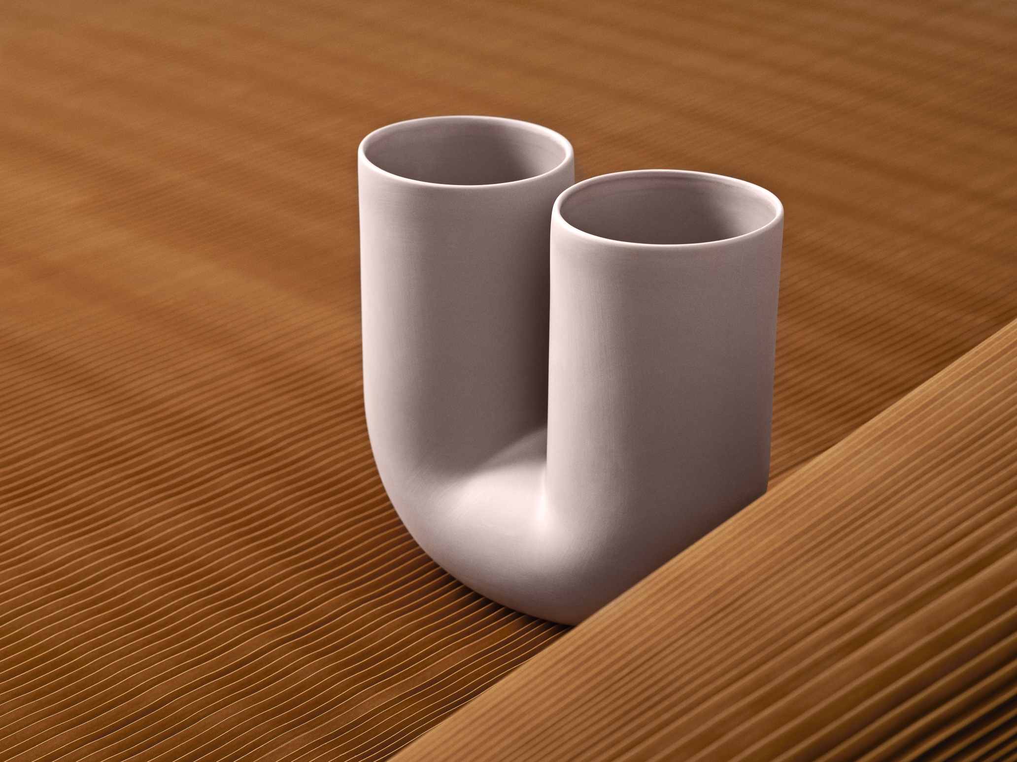 Kink Vase Dusty lilac Muuto EINZELSTÜCK