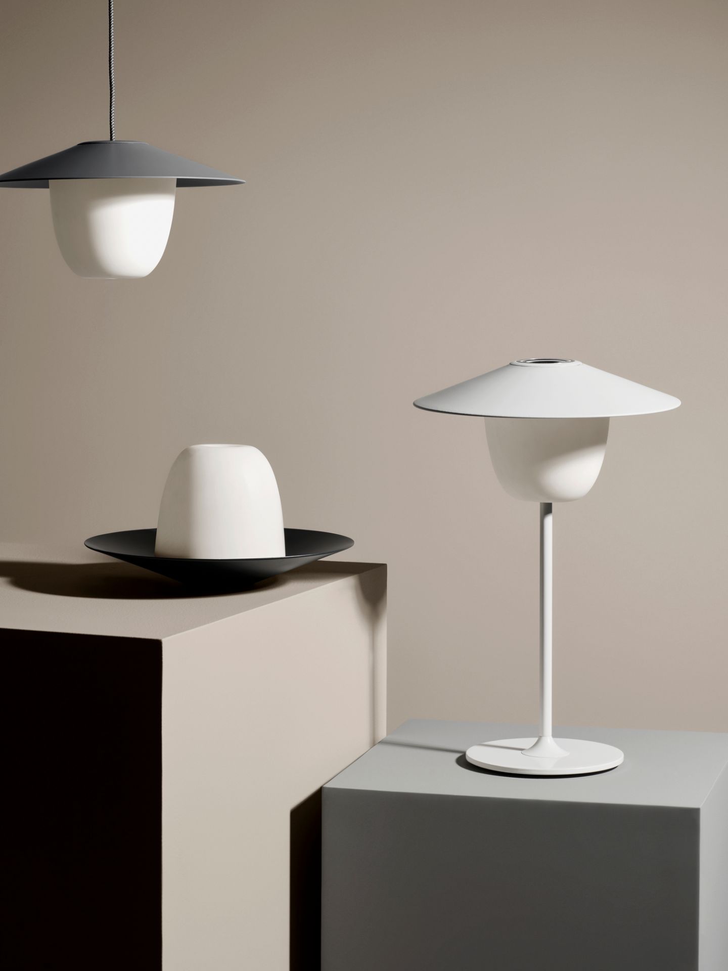 Ani Mobile LED Tischleuchte weiß Blomus EINZELSTÜCK