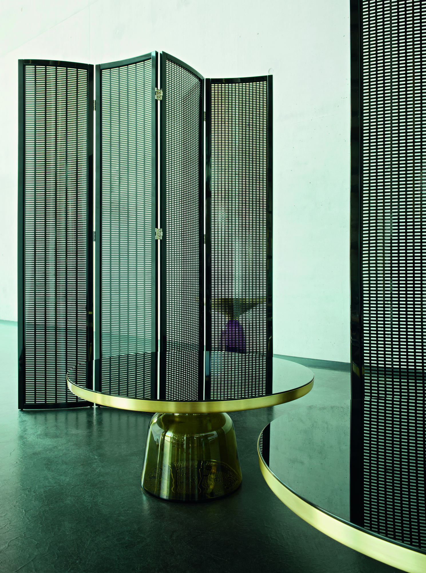Bell Coffee Table Couchtisch Messing Olivgrün ClassiCon