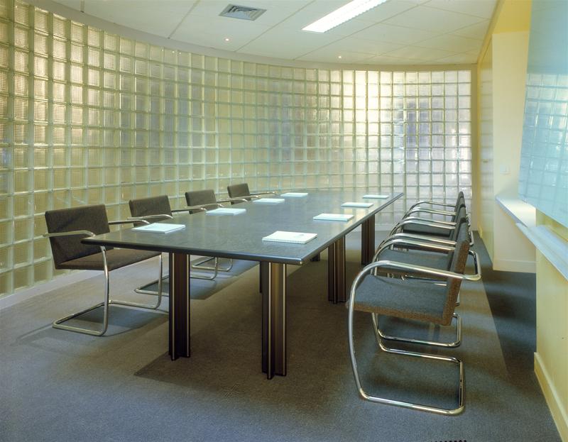 Brno Stuhl Knoll International