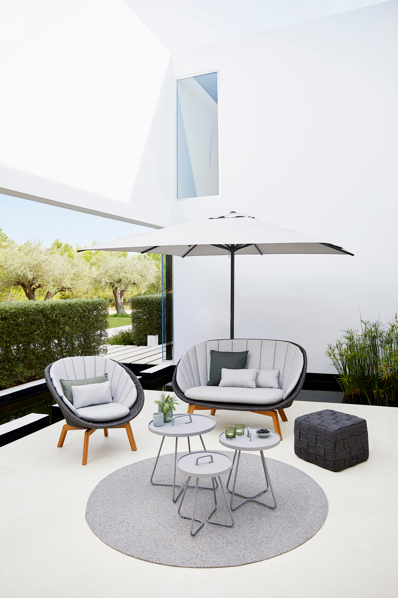 Peacock Outdoor 2-Sitzer Sofa Cane-Line