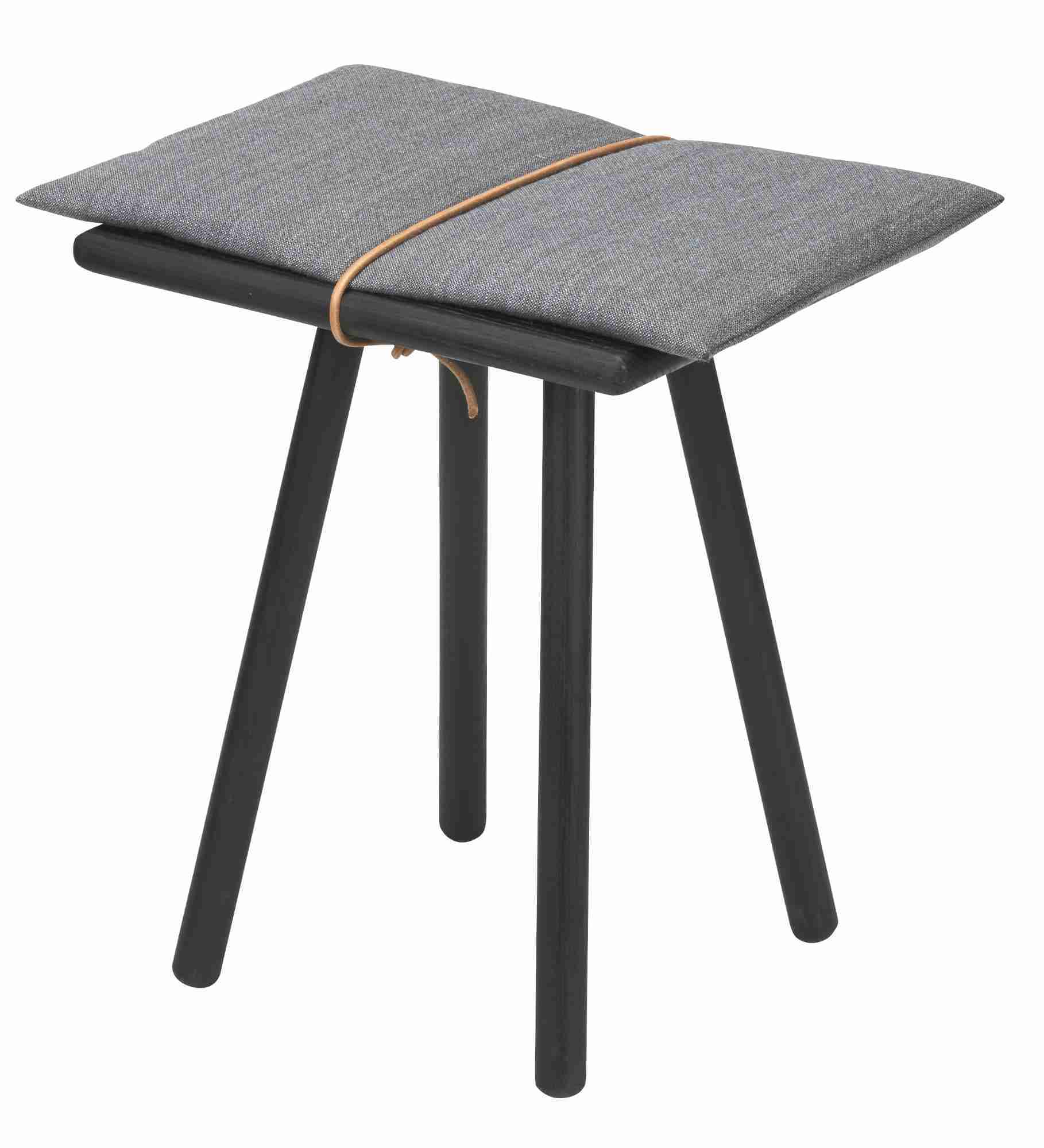 Georg Stool Hocker Eiche schwarz lackiert Skagerak by Fritz Hansen