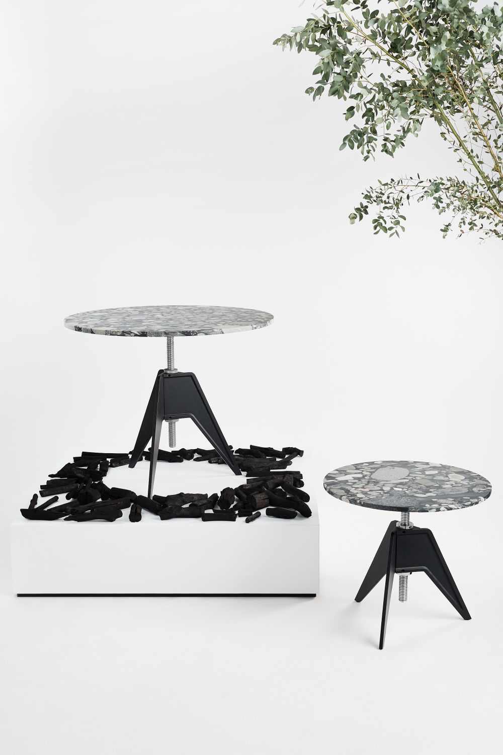 Screw Side Table 600 Tom Dixon