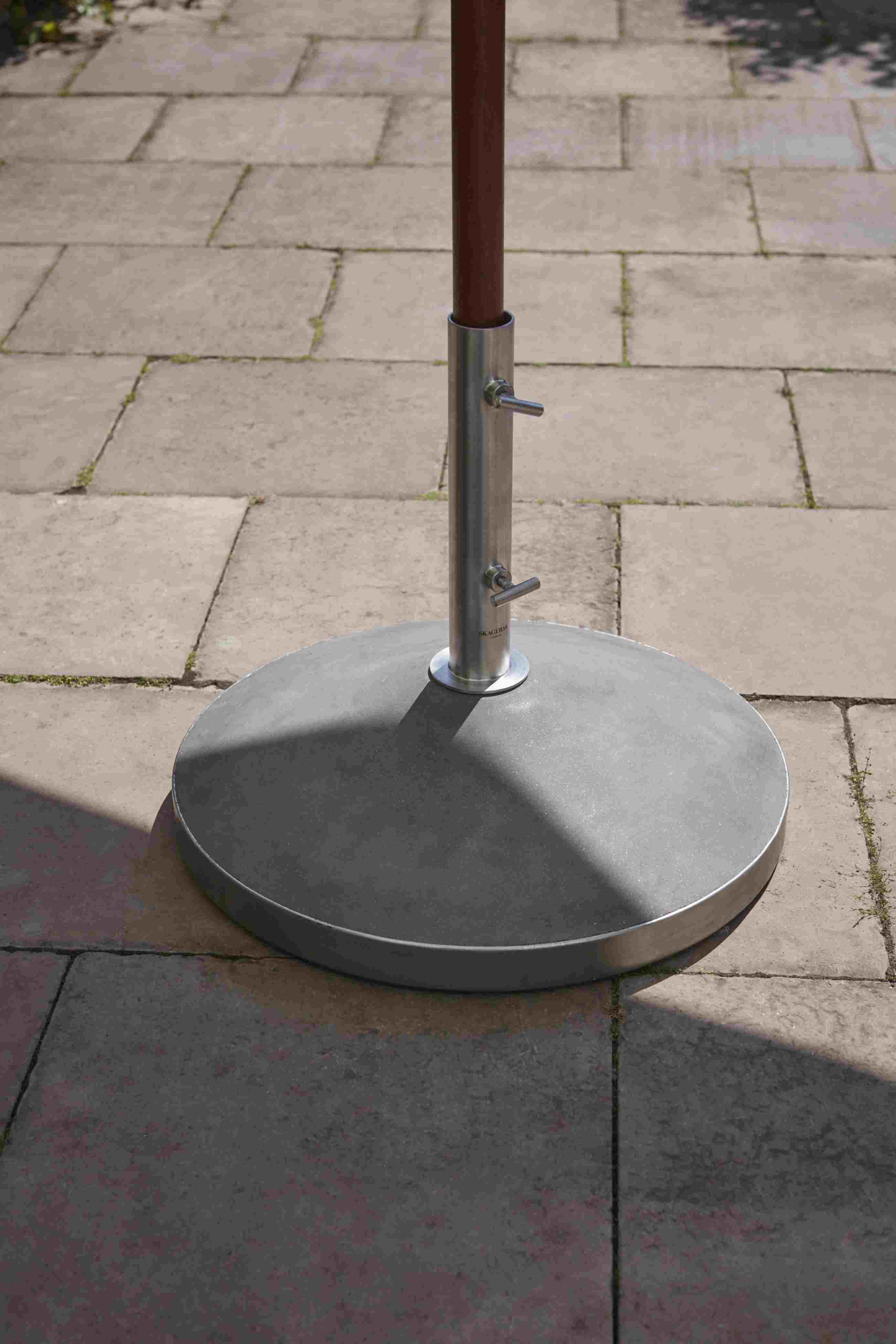 Capri Umbrella Foot Sonnenschirm Fuß Skagerak by Fritz Hansen