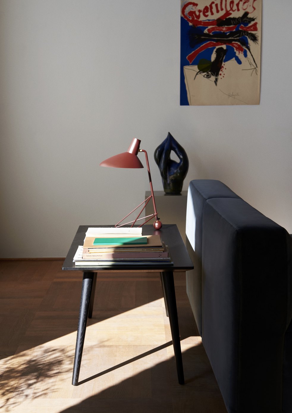 In Between Table SK23 / SK24 Couchtisch AndTradition