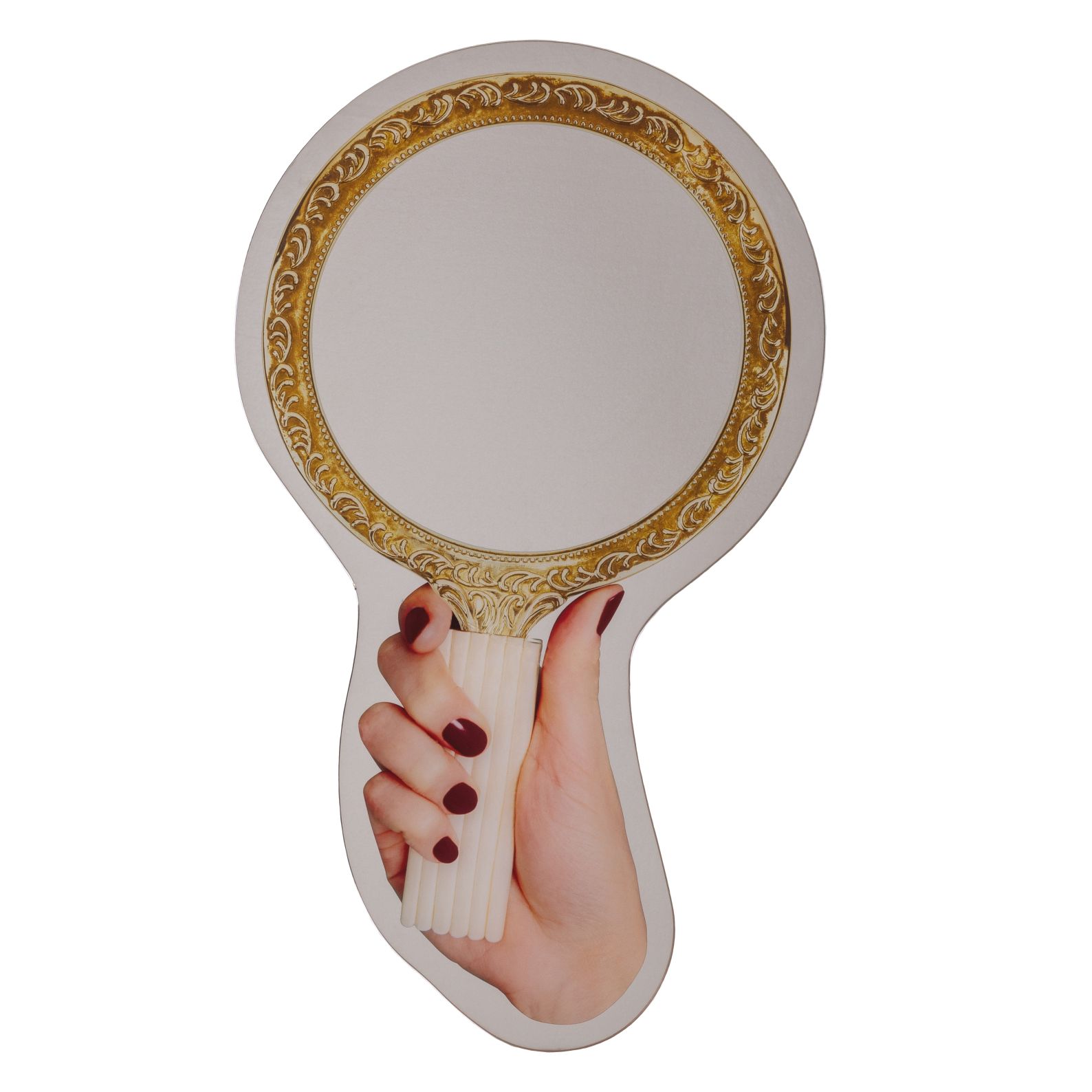 Hand hält Seletti Shaped Mirror mit goldenem Rahmen. Dekorativer Spiegel für Wand oder Tisch.