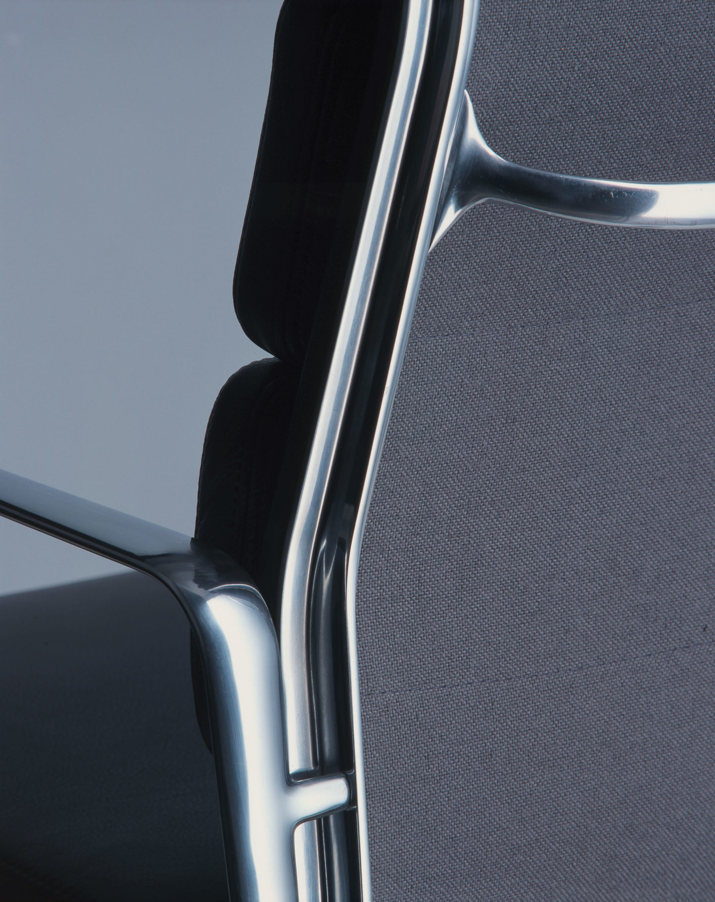 Soft Pad Chair EA219 / EA 219 Sessel Leder Premium Schwarz Vitra