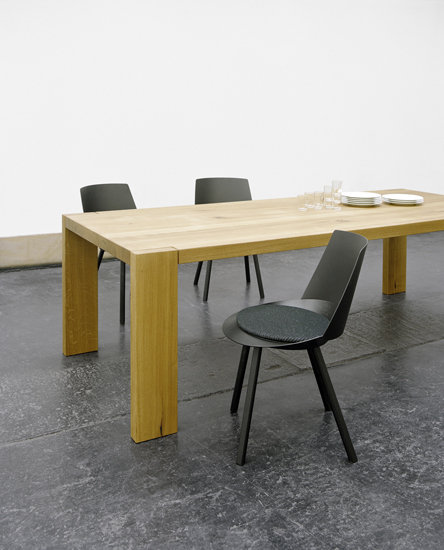 TA17 London Esstisch von Philipp Mainzer e15
