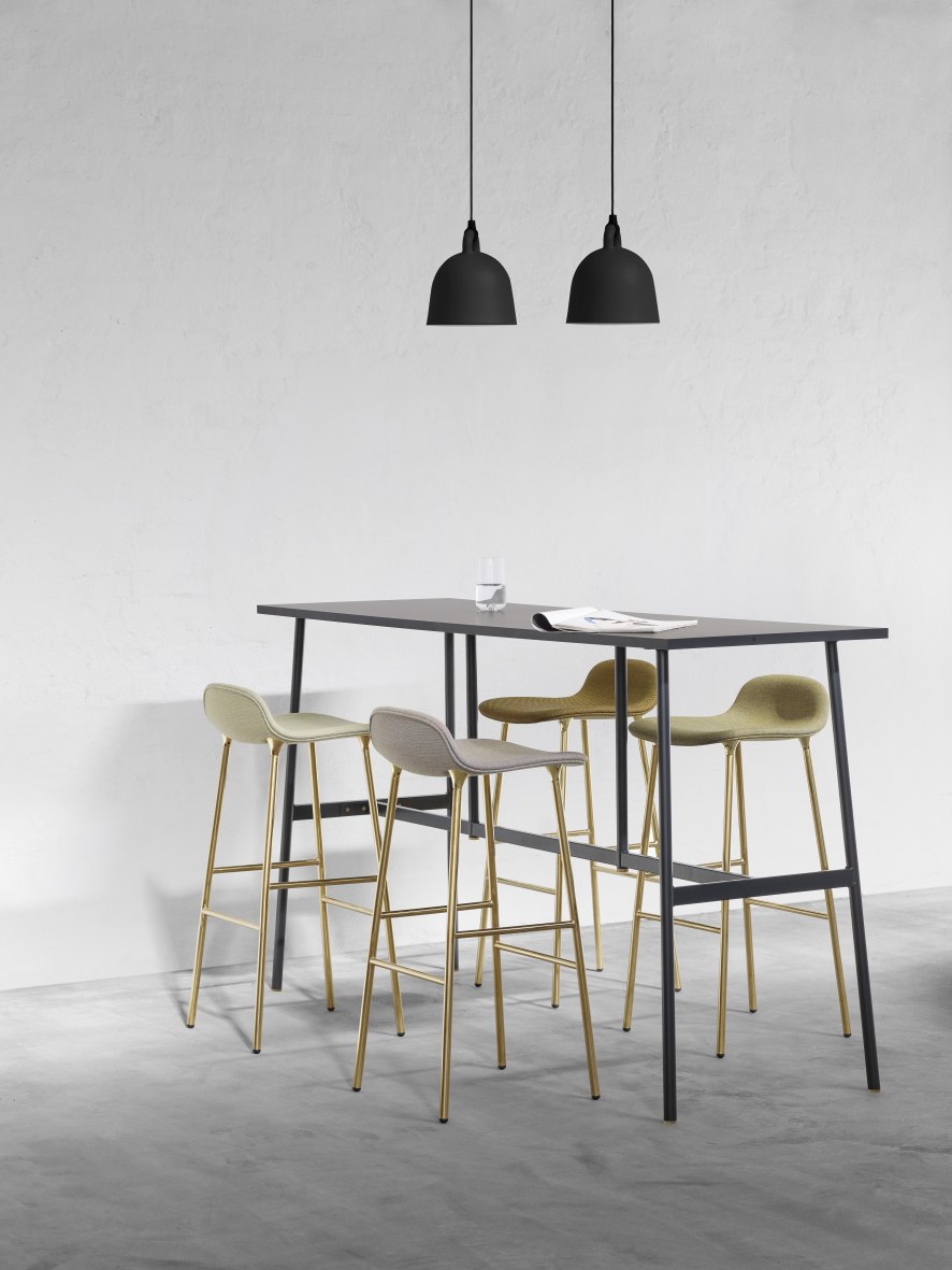 Bell Lamp Hängeleuchte Normann Copenhagen Sand Ø 35 cm