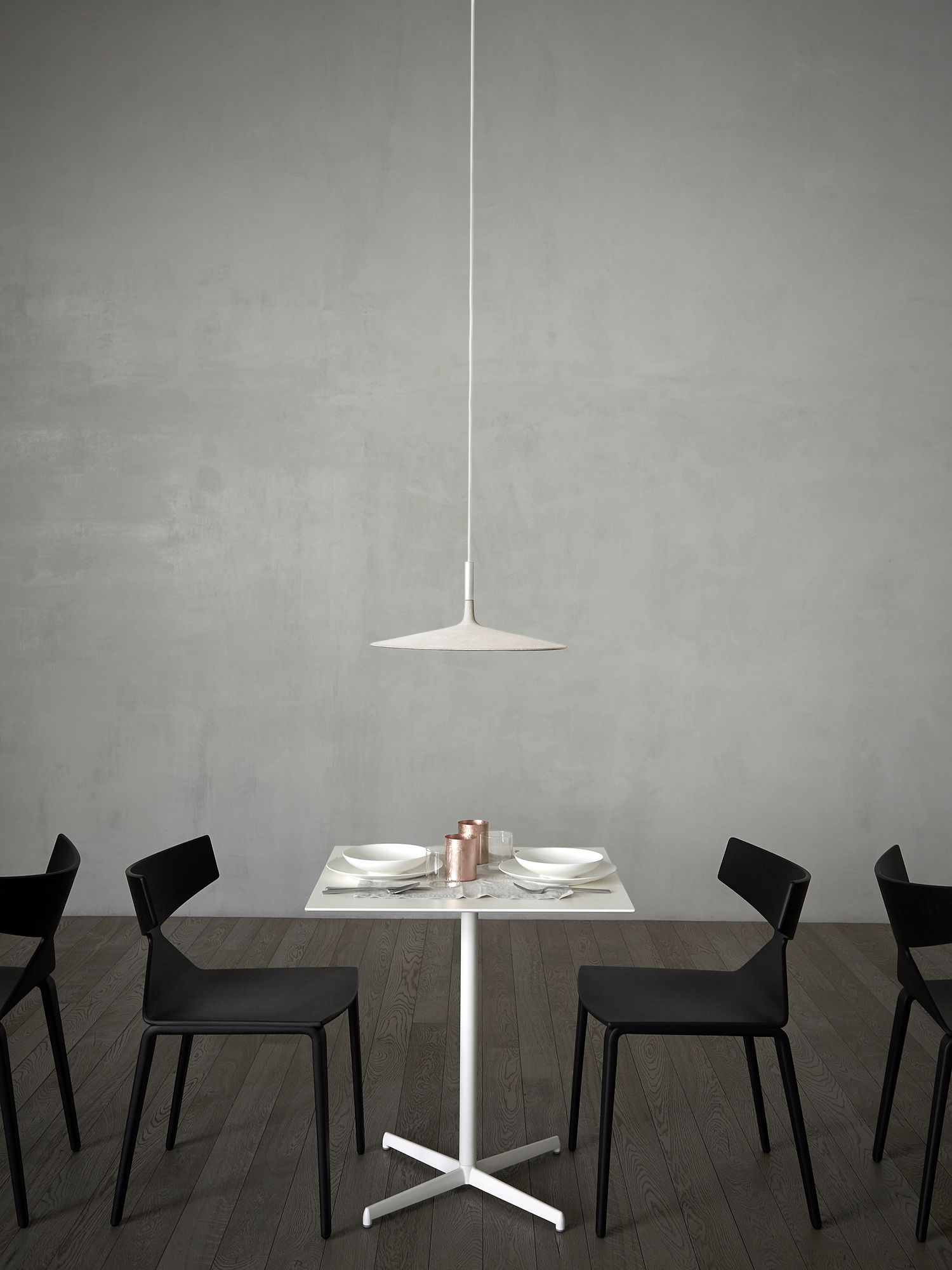 Aplomb Large LED Pendelleuchte Foscarini Weiß
