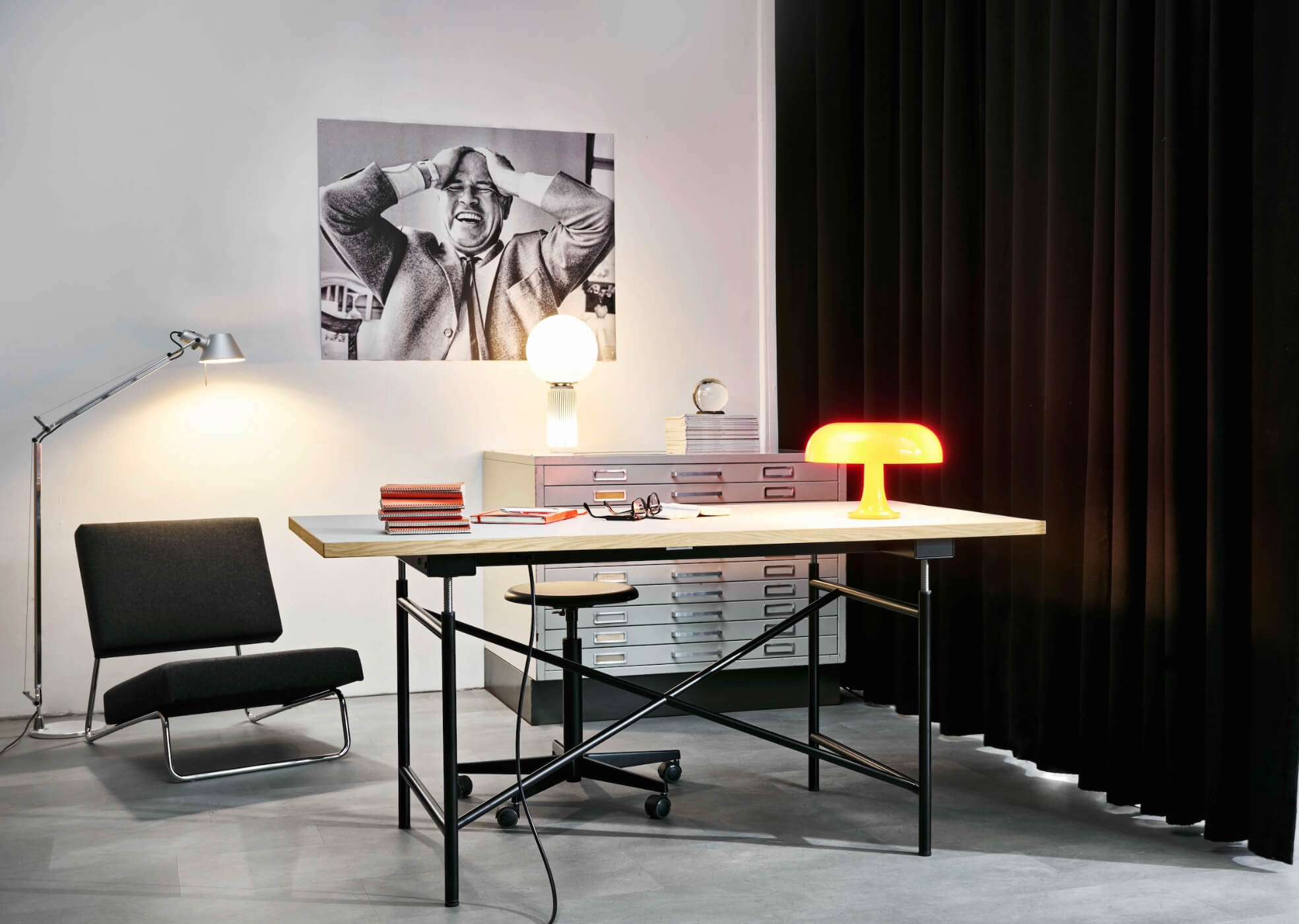 Eiermann E Tisch Elektrische Höhenverstellung Richard Lampert 