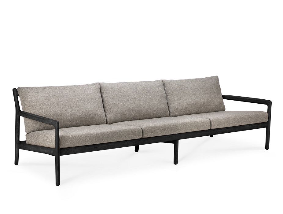 Jack Outdoor Sofa: 3-Sitzer Gartensofa aus Teakholz, schwarz lackiert, mit mokkafarbenen Kissen.