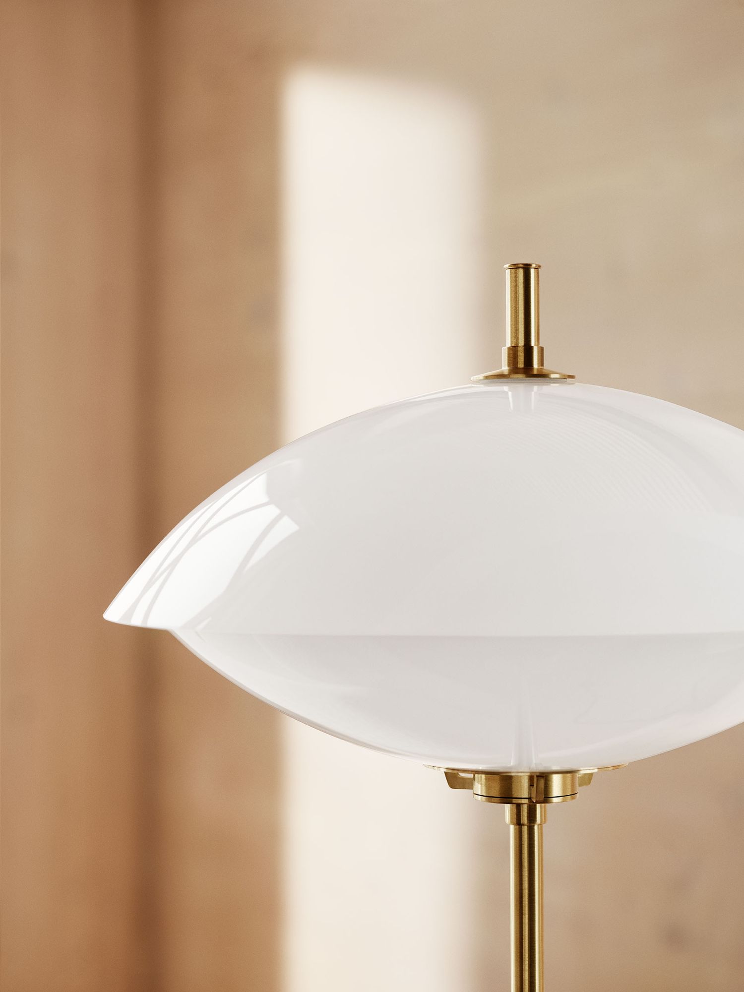 Clam Table lamp Tischleuchte Fritz Hansen