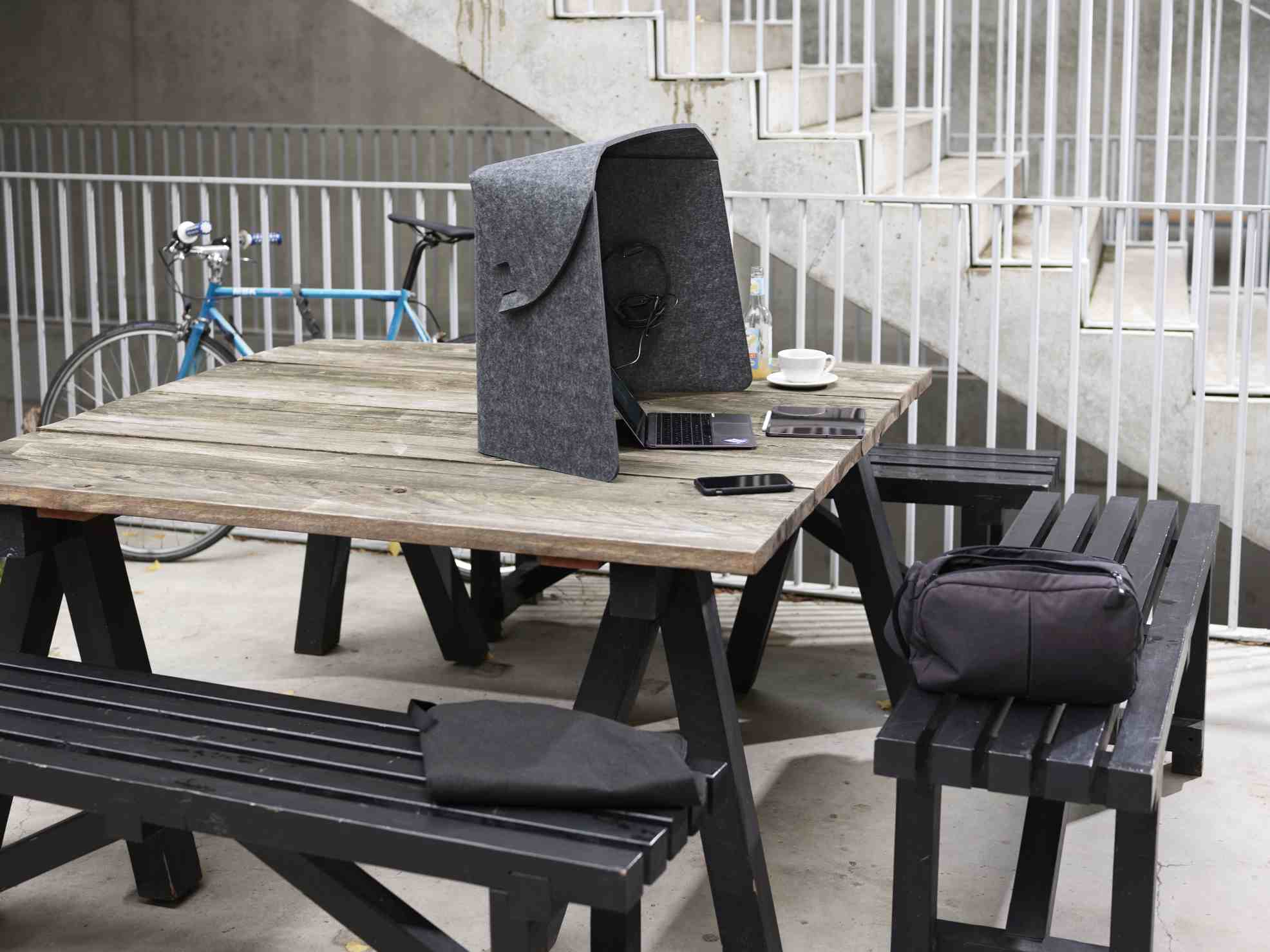 Fold-Up-Workspace Wilkhahn Wilkhahn Fold-Up-Workspace: Mobiler, flexibler Arbeitsplatz für ungestörtes Arbeiten im Büro oder unterwegs.