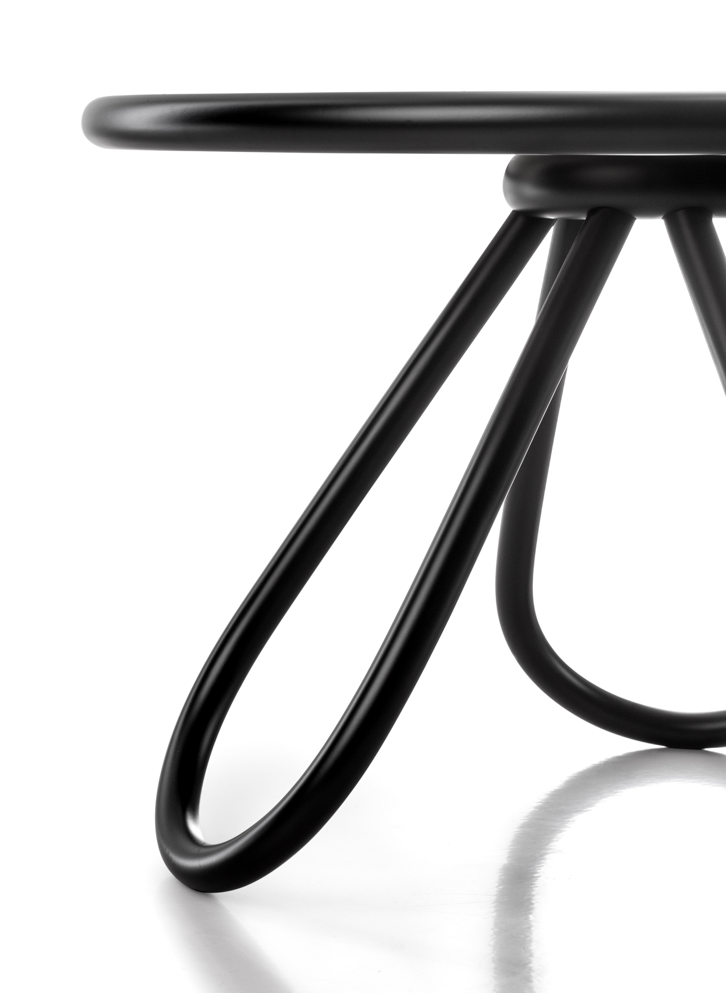 Arch Couchtisch lackiert Wiener GTV Design