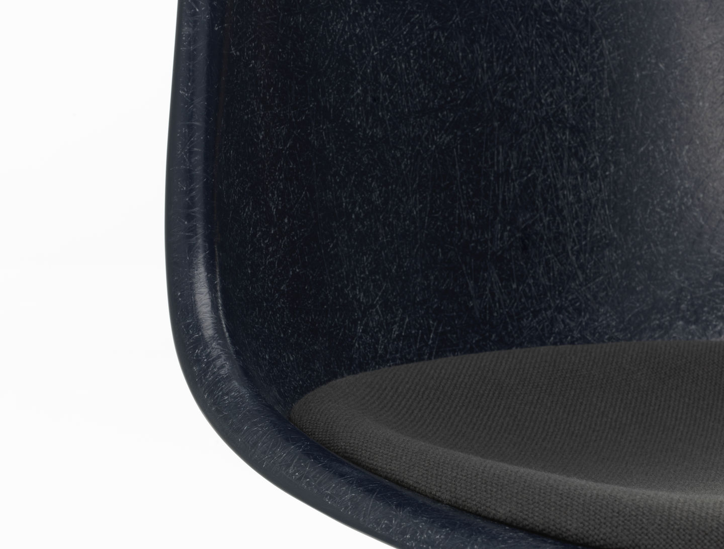 Eames Fiberglass Chair DSR Stuhl mit Sitzpolster Vitra