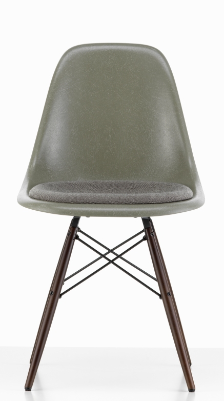 Eames Fiberglass Chair DSW Stuhl mit Sitzpolster Vitra