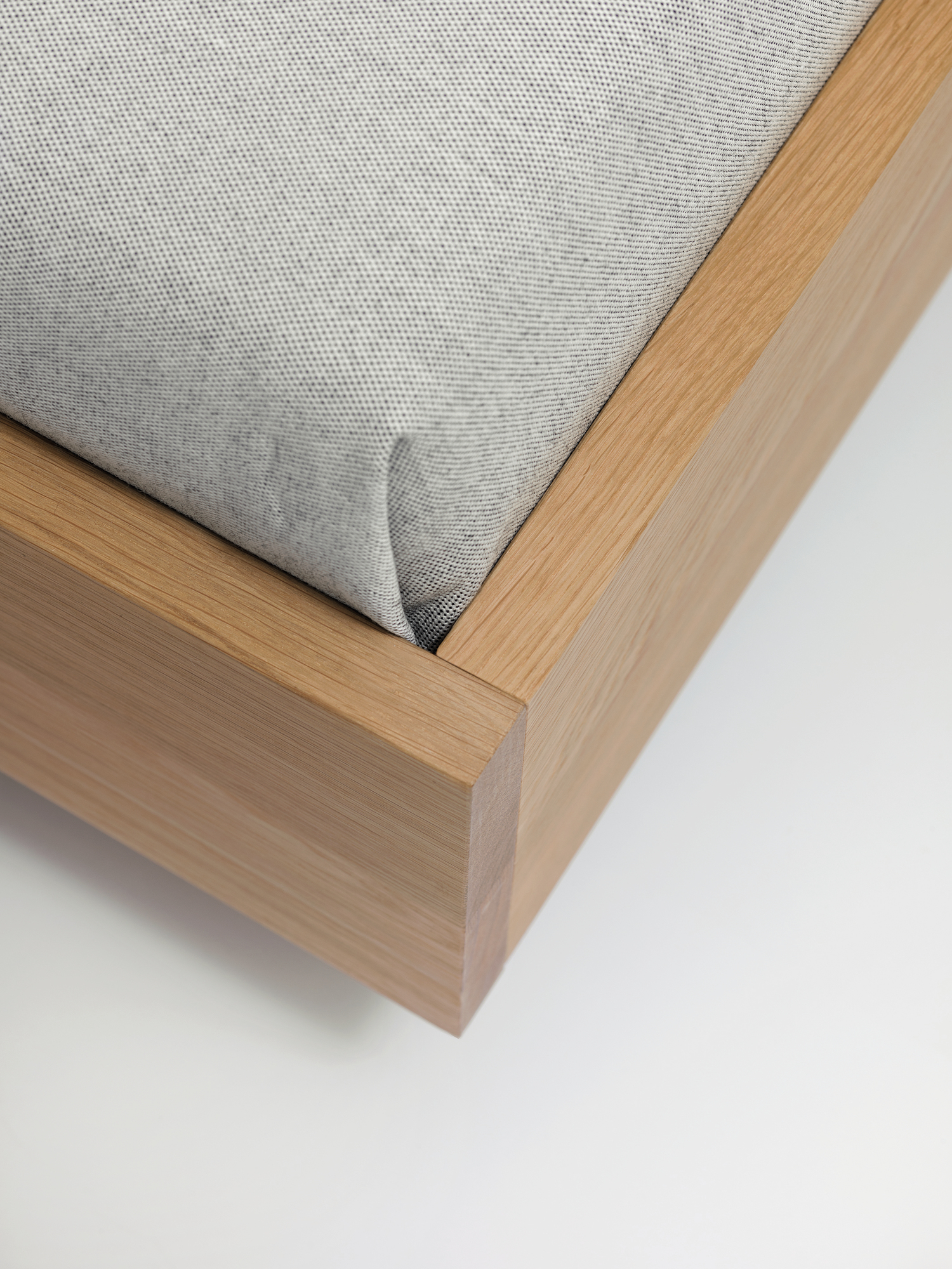 Simple HI 79 - 180 Holzbett Zeitraum