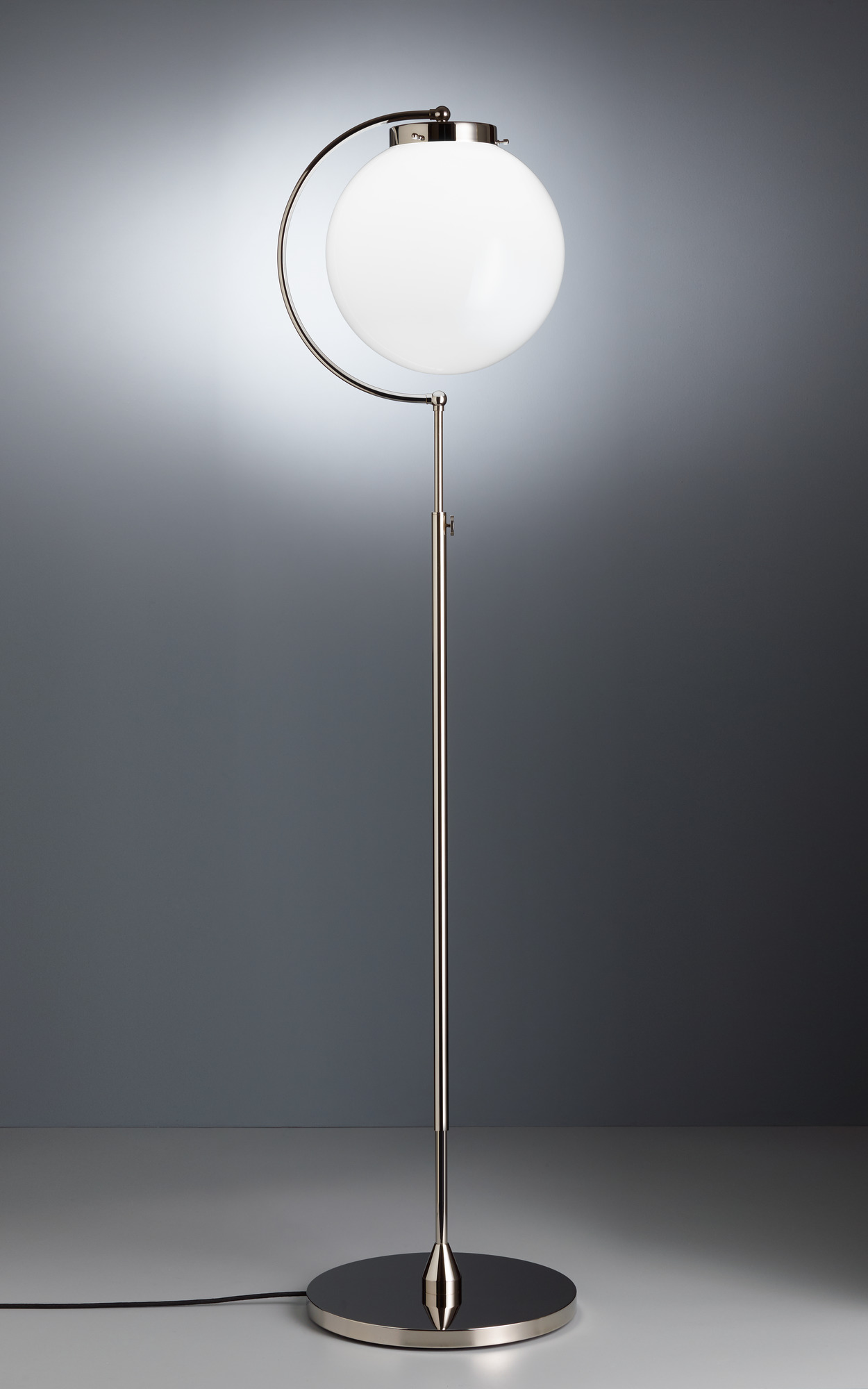 Bauhaus DSL 23 Stehleuchte Tecnolumen