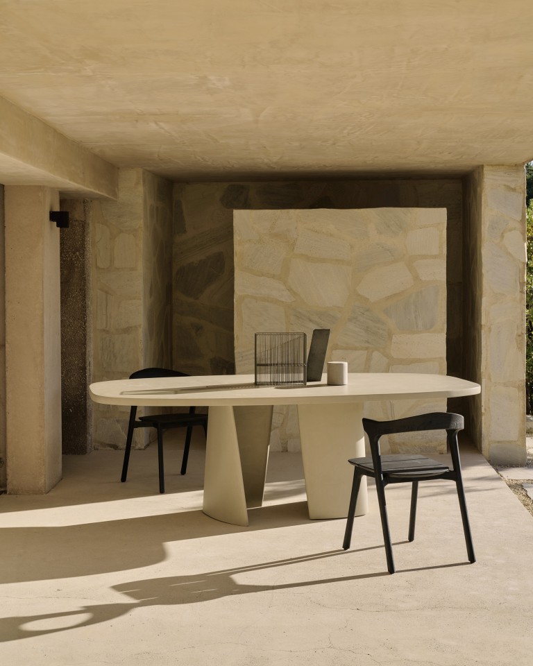 Canyon Outdoor Esstisch Beton Ethnicraft