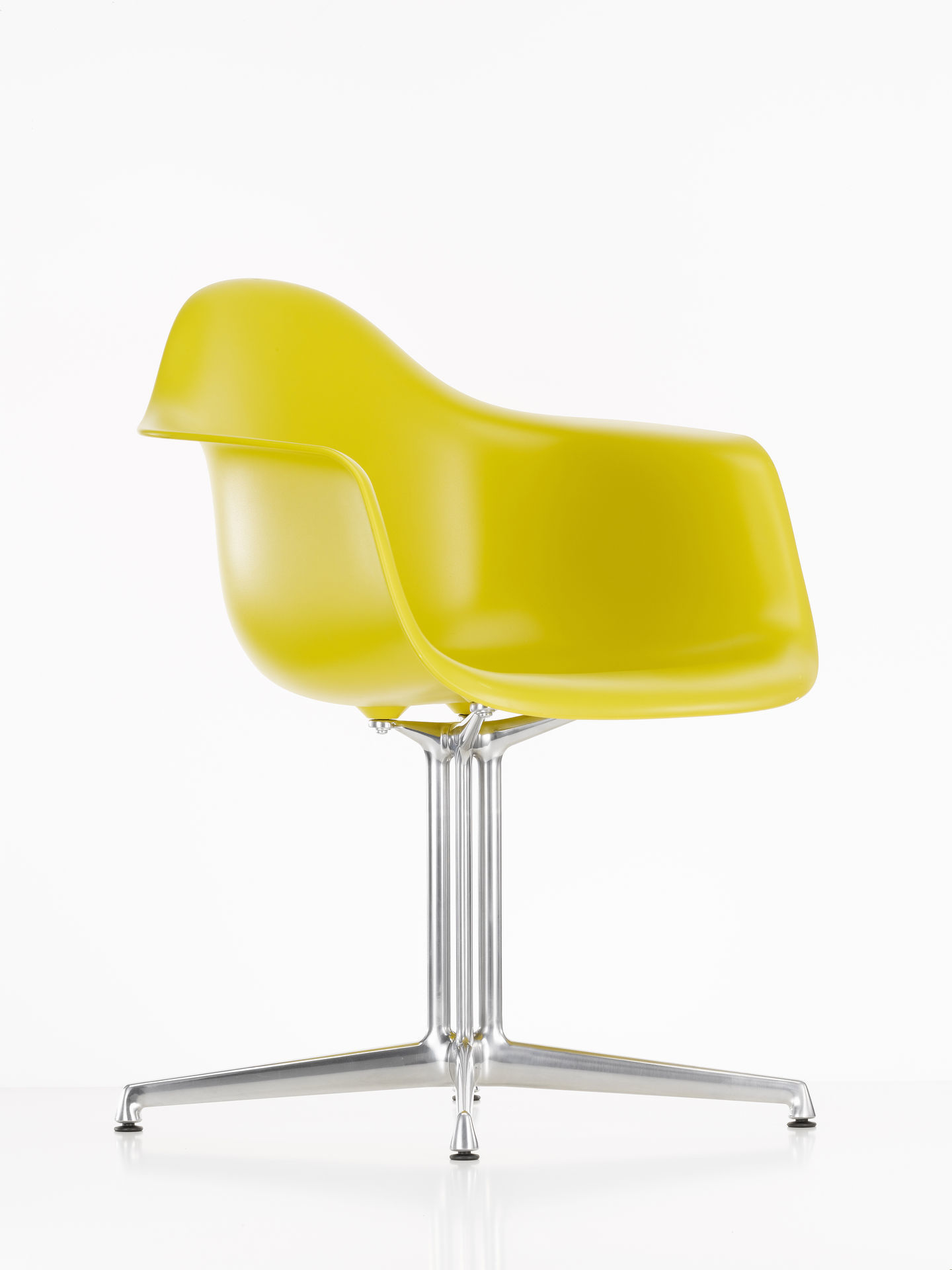 Eames Plastic Arm Chair DAL Stuhl Vitra