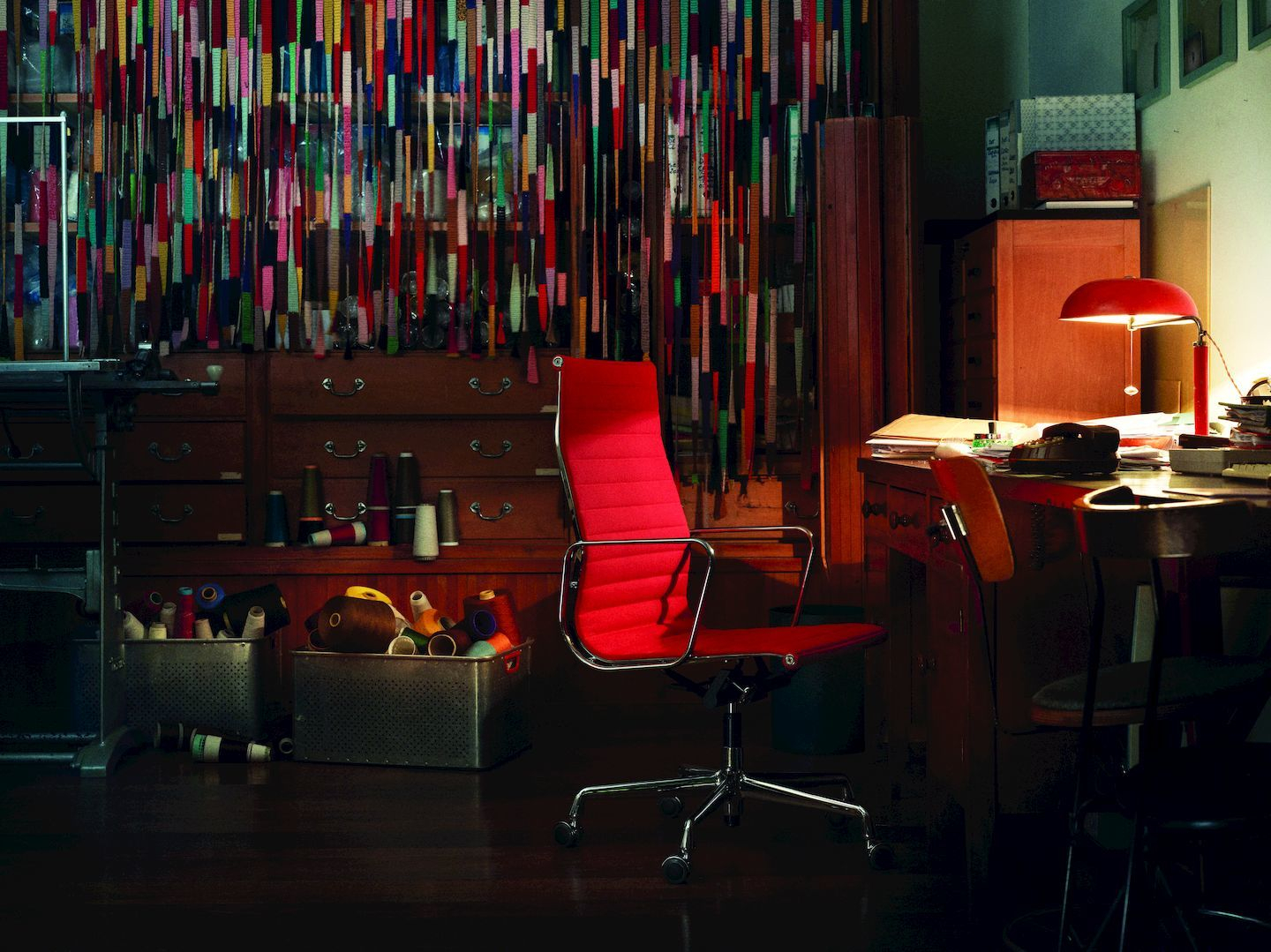 Aluminium Chair EA 119 / EA119 Stuhl Vitra