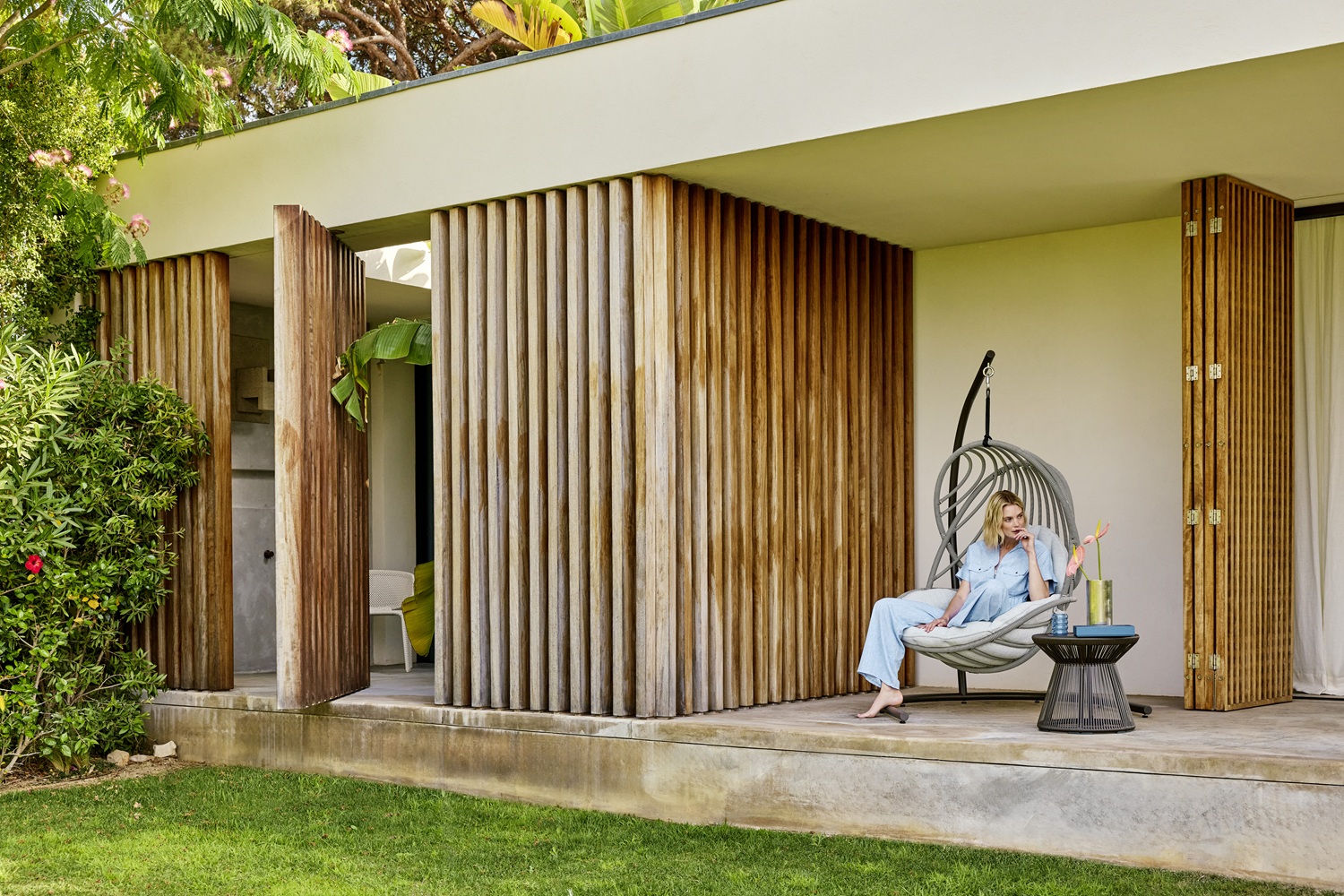 Kida Hängender Sessel inkl. Standfuß Dedon