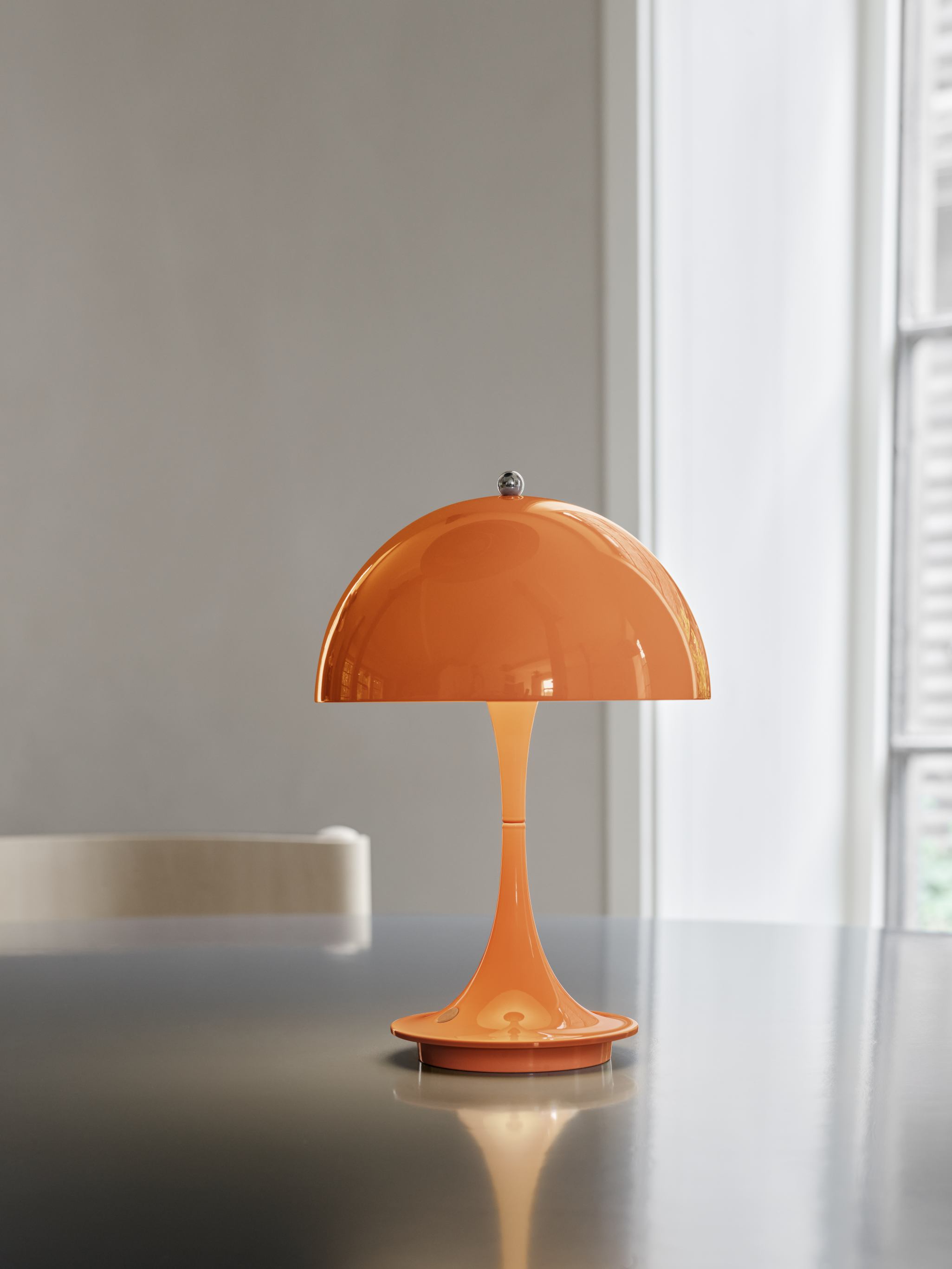 Panthella 160 Portable Akku LED-Tischleuchte Indoor/Outdoor Louis Poulsen EINZELSTÜCK