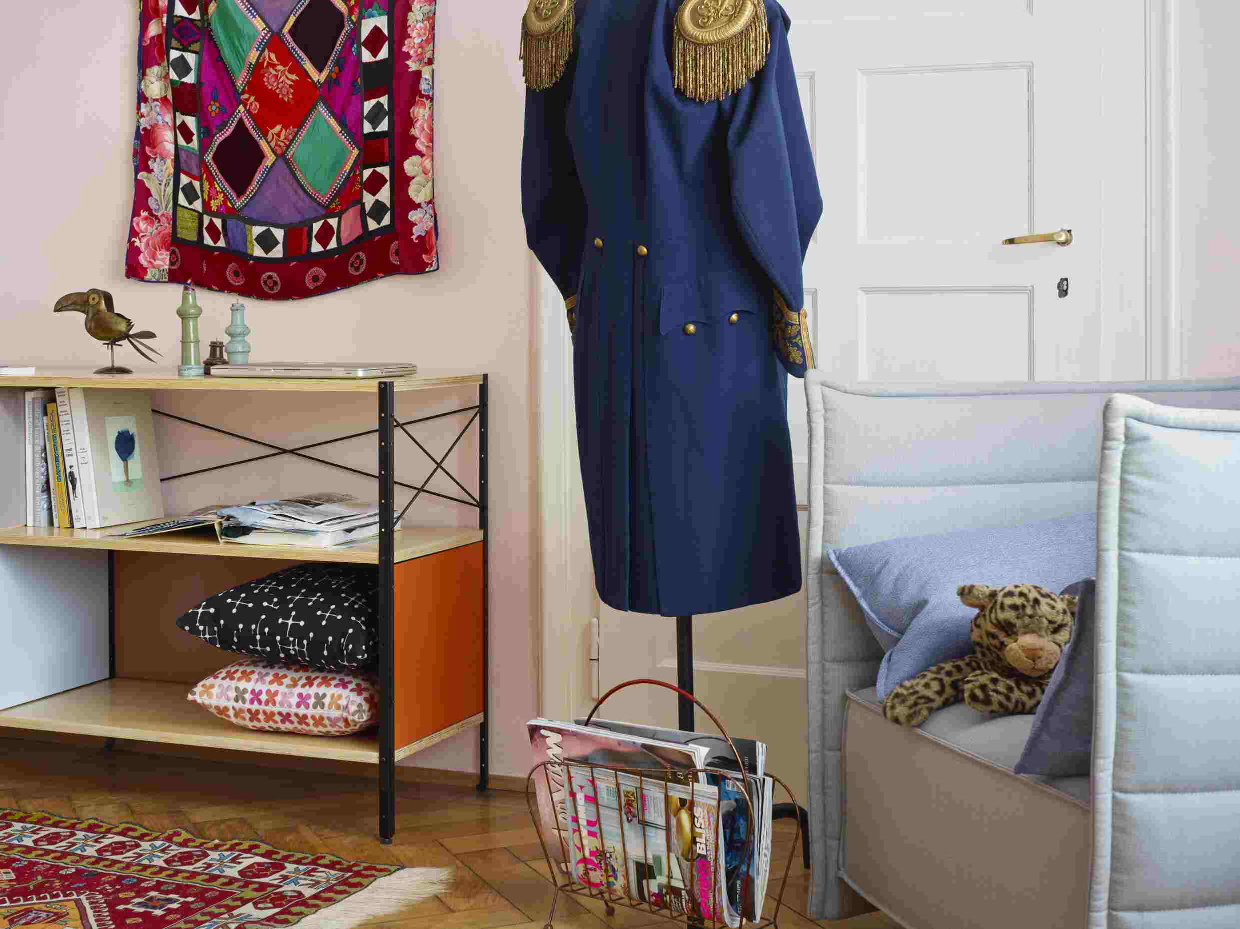 Eames Storage Unit ESU Shelf Regal NEU Vitra