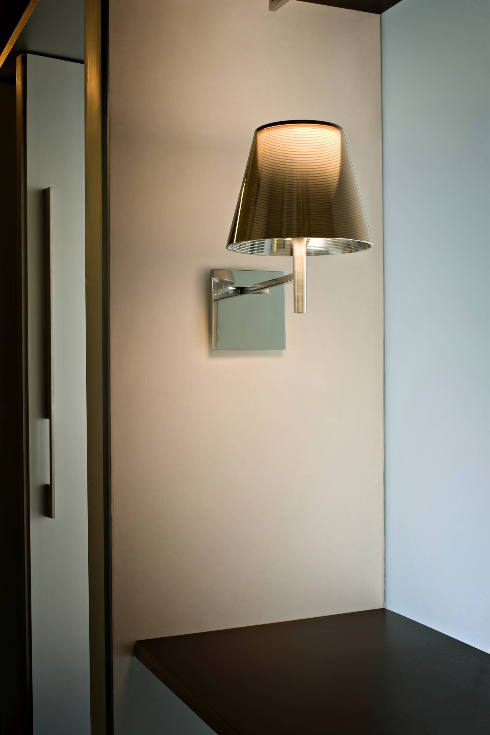 Ktribe Wandleuchte Flos
