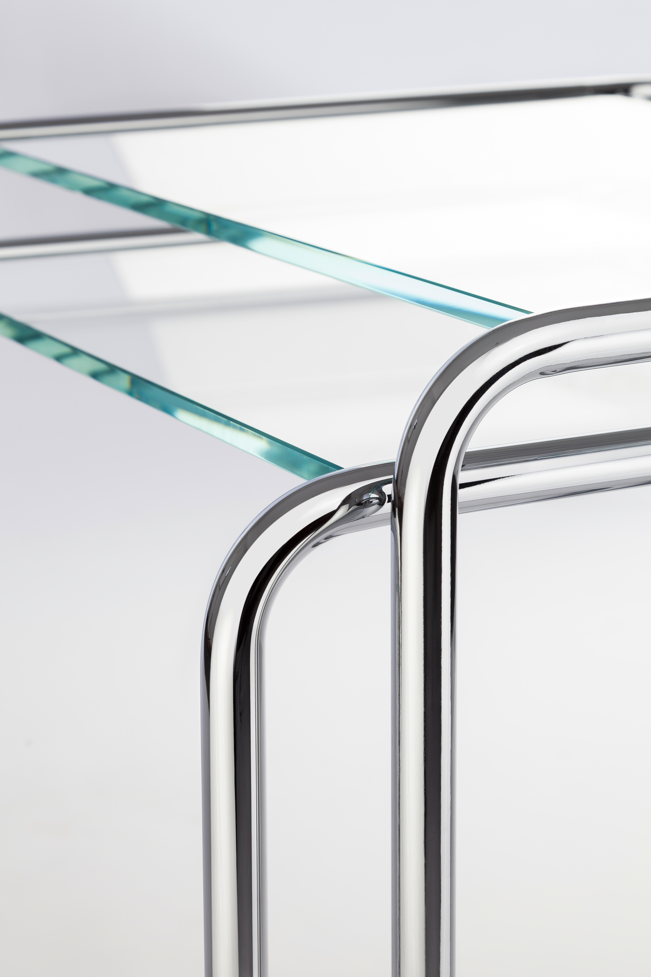 B97 a Beistelltisch Thonet