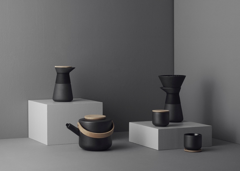 Theo Teebecher mit Untersetzer Schwarz Stelton EINZELSTÜCK